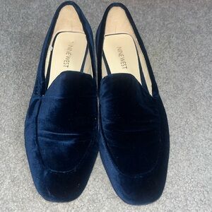 Nine West velvet blue loafers clear heel